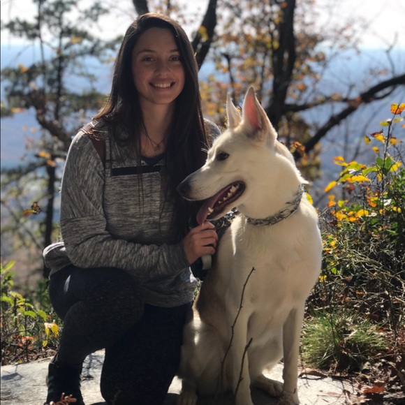 Meet your Posher, Emily - Picture 1 of 1